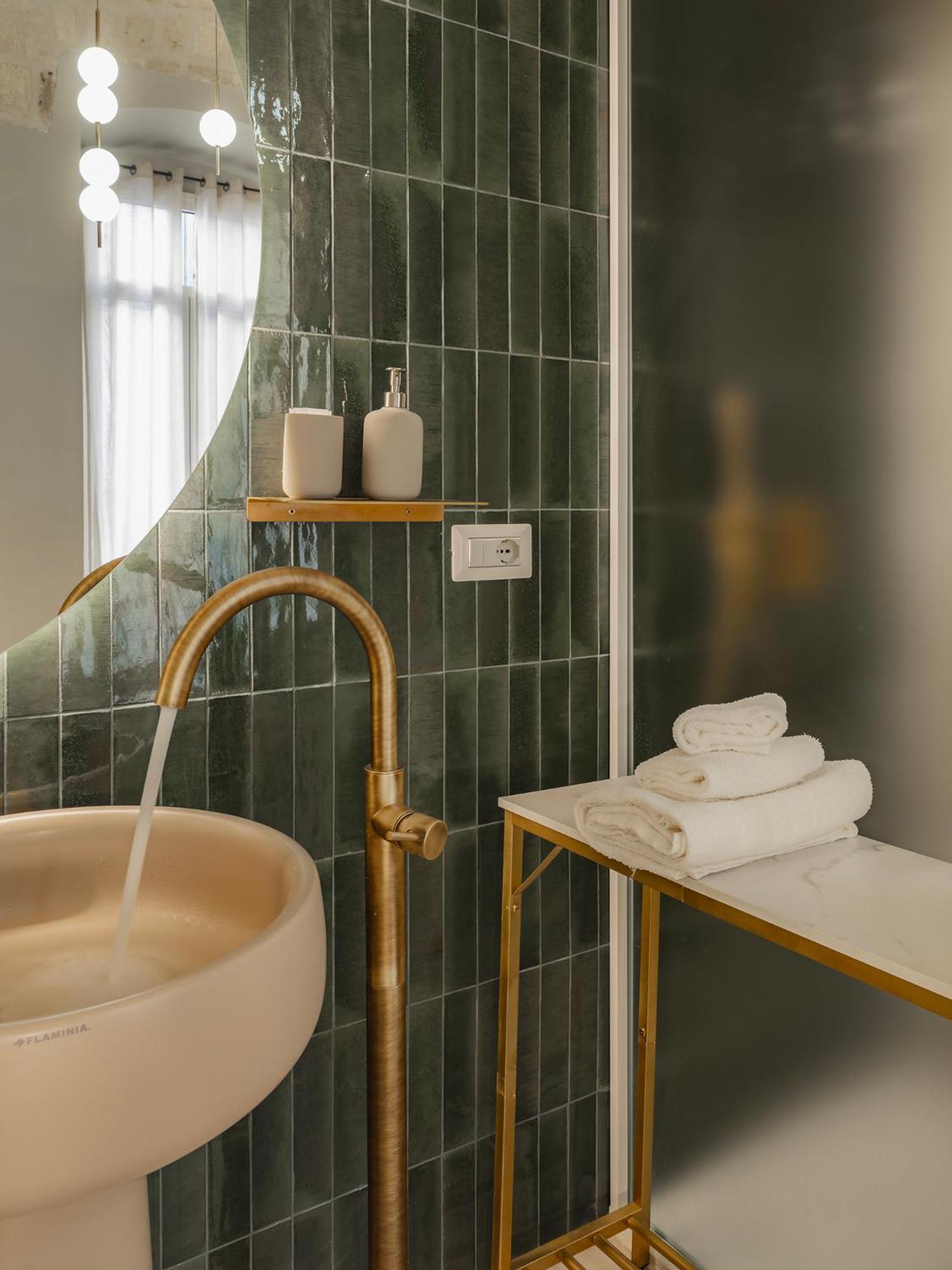 Almica24 Hotell Bari Eksteriør bilde