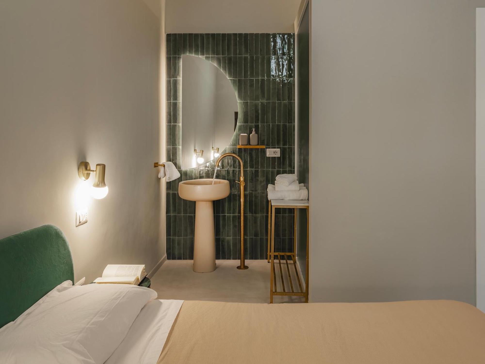 Almica24 Hotell Bari Eksteriør bilde